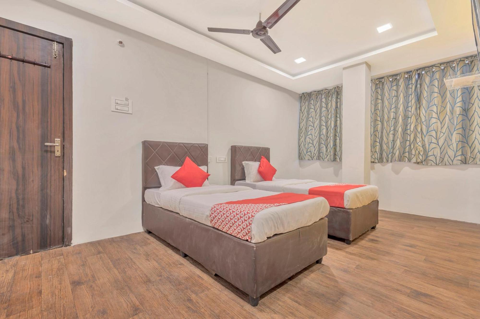 Hotel O Ankitha Grand Kondapur  Екстериор снимка