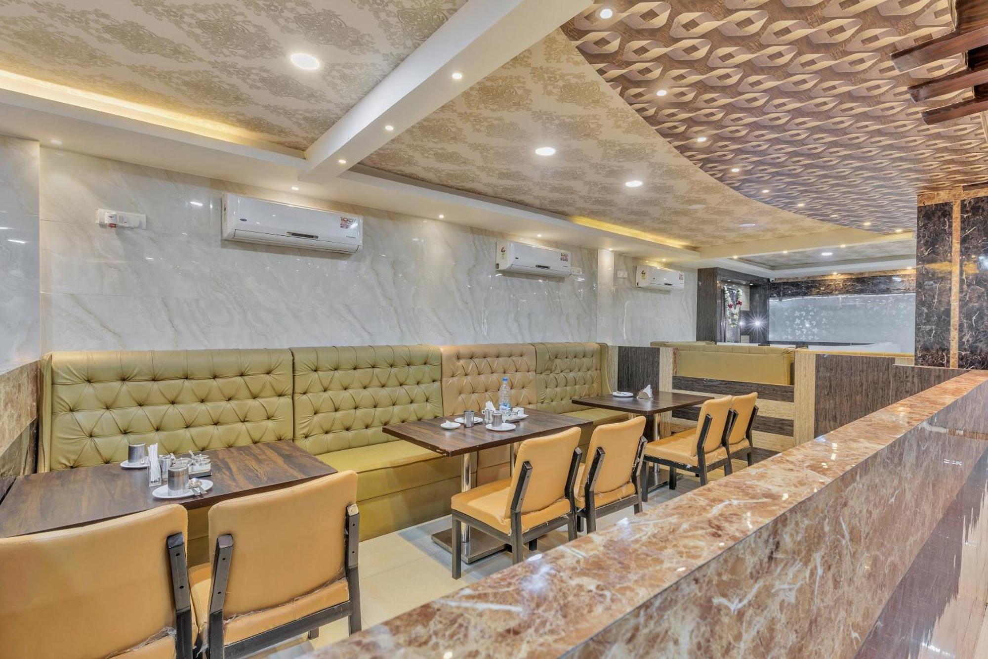 Hotel O Ankitha Grand Kondapur  Екстериор снимка